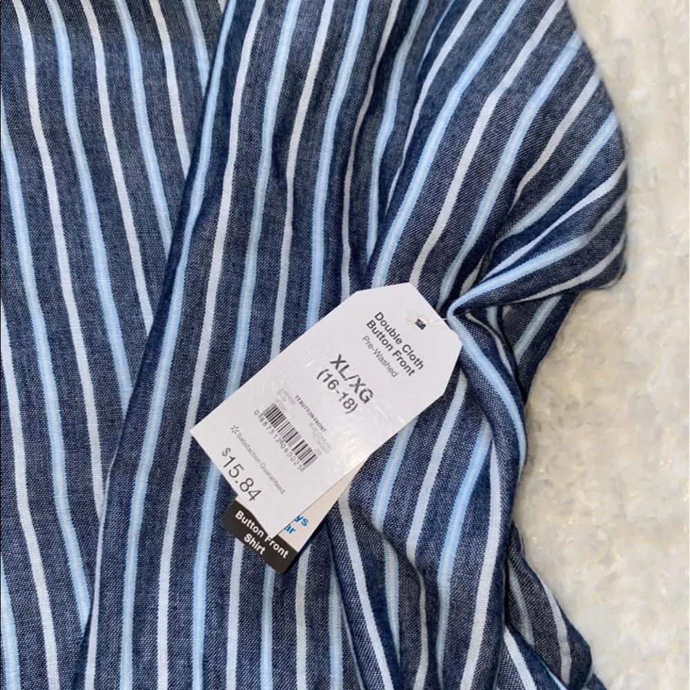Button Front Shirt - Picture 3 of 4